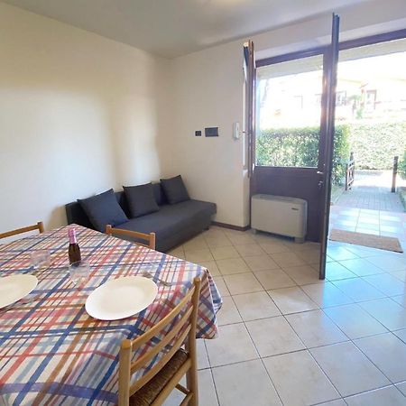 Apartment With Garden And Grill - Green Residence Sirmione Desenzano del Garda Ngoại thất bức ảnh
