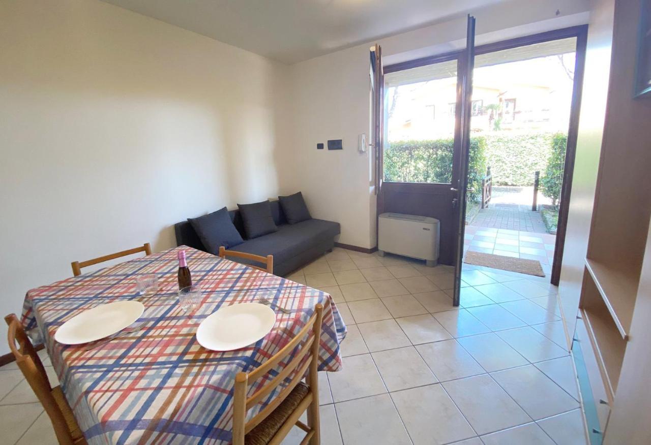 Apartment With Garden And Grill - Green Residence Sirmione Desenzano del Garda Ngoại thất bức ảnh
