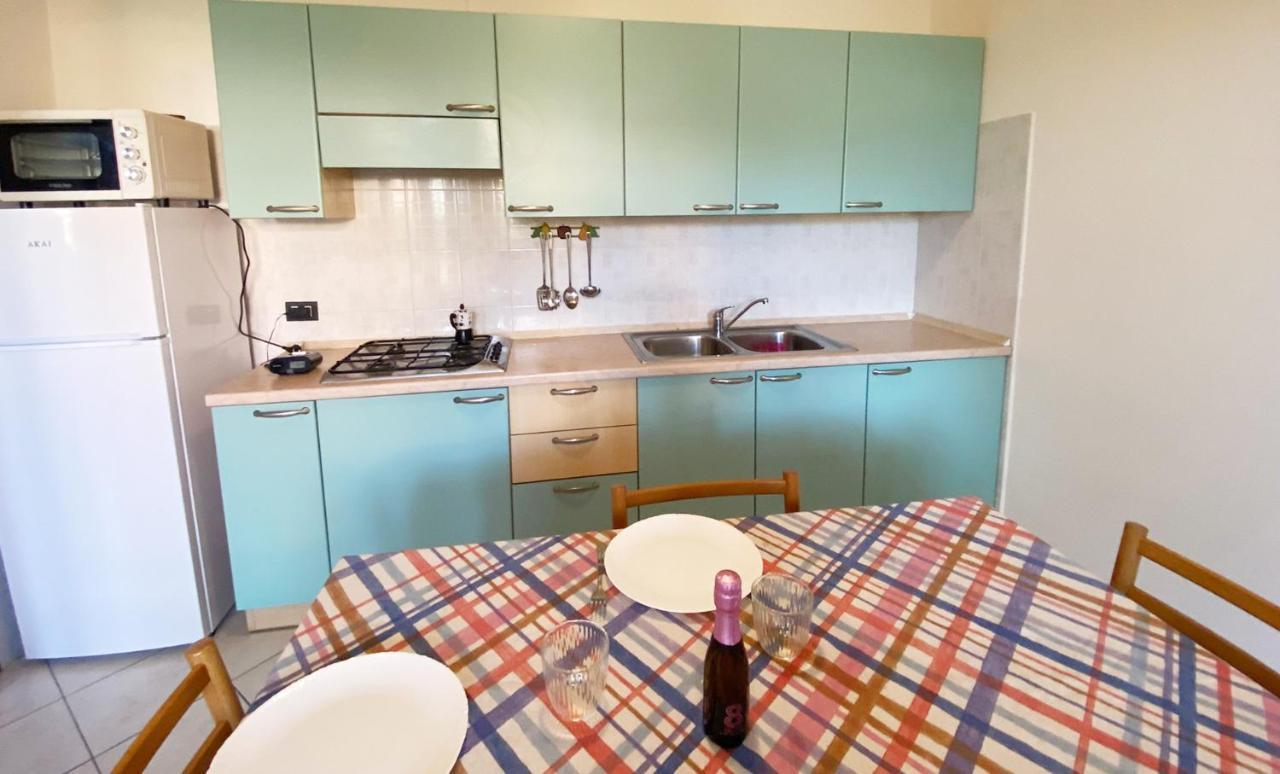 Apartment With Garden And Grill - Green Residence Sirmione Desenzano del Garda Ngoại thất bức ảnh